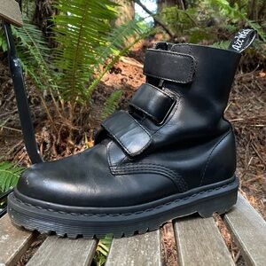 Coralia dr martens (rare!!) size 7
